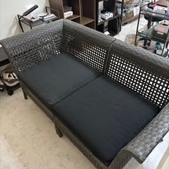 【無料】ラタン風 ３人掛けソファ（クッション付き）お譲りしますの画像