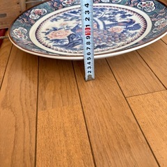 孔雀模様の陶器皿5枚セットの画像