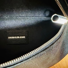 Calvin Klein Jeans ボディバッグ ブラックの画像