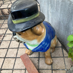 犬の陶器製置物の画像