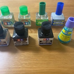 プラモデル用　エアブラシ　塗料　接着剤などの画像