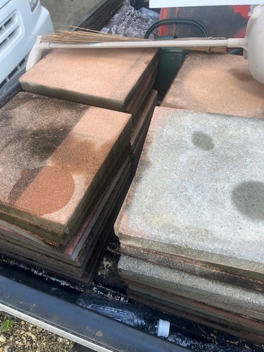 30㎝格レンガ37枚