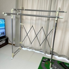 伸縮可能　洗濯物干し 竿2本付き の画像
