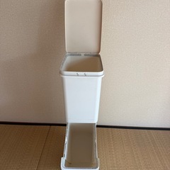 ゴミ箱の画像