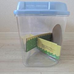 【新品未使用】飼育ケース　大の画像