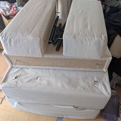 IKEA　2〜3人掛けソファ　イケア　オットマン付の画像