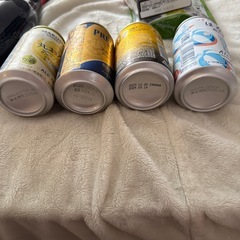 お菓子、ビールの画像