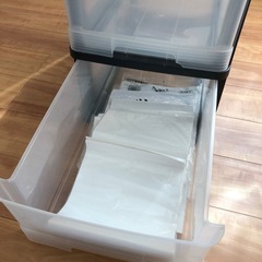 プラスチック3段チェストの画像