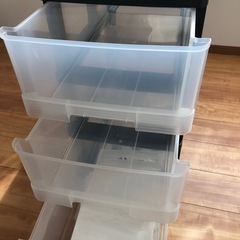 プラスチック3段チェストの画像
