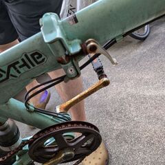 錆びてパンクしてるけど、折りたたみ自転車ほしいかたの画像