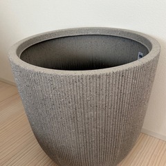 中古　
鉢カバーの画像