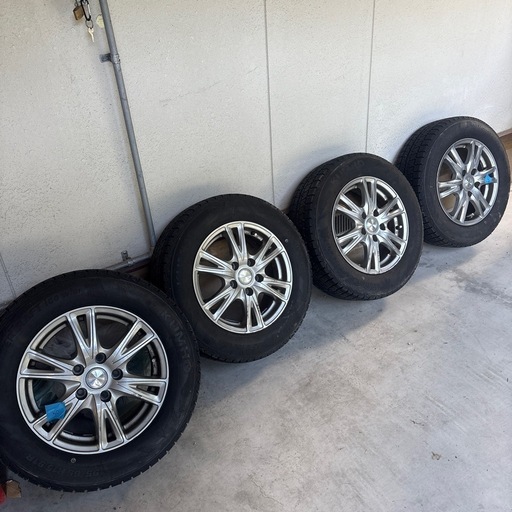 15インチスタッドレスタイヤ