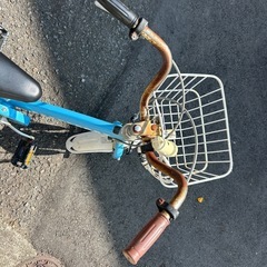 【値下げしました】子供用自転車 水色 14インチ アシストバー付き の画像