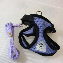 新品です!小型犬用ハーネス&リード・メッシュなので通気性が良くお勧め商品です!ホー厶センターではハーネス&リードセットで¥3000円前後致します。の画像
