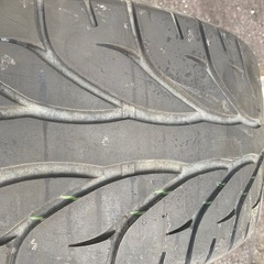 タイヤ２本の画像