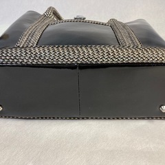 エナメルトートバッグ（未使用品）の画像