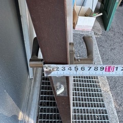 木製ドアの画像