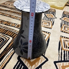 陶器のテーブルの画像