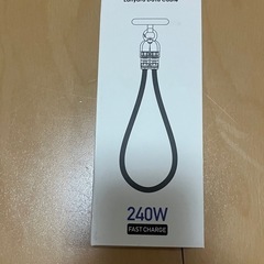 新品　充電ケーブルにもなるスマホストラップの画像