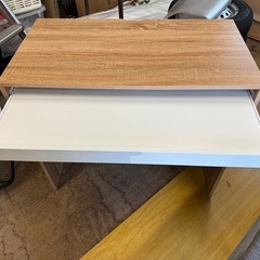 美品❗️パソコンデスクの画像