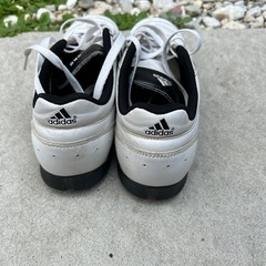 adidasサッカーシュウズの画像