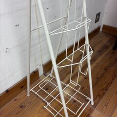 8段パンフレットラックの画像