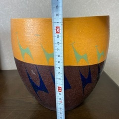 陶器の植木鉢の画像