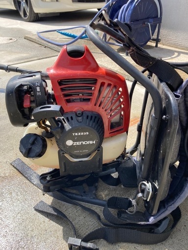 ゼノア　背負式草刈機　刈り払い機