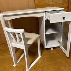 つくえ・イスの画像