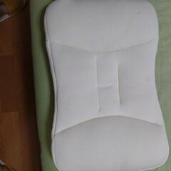 睡眠基準枕(低反発ウレタン製)(約36cm✕57cm✕3.5cm)の画像