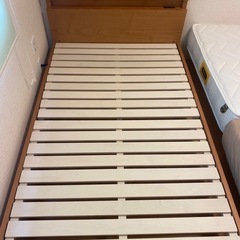 ベットフレーム（セミダブル）