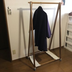 ハンガーラックの画像