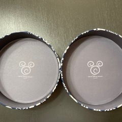  【東京ディズニーリゾート限定】 ミッキーマウス おせんべい の缶　和柄　蓋の表面はふわふわ柔らかいの画像