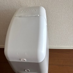 アップリカ　ニオイポイ　オムツゴミ箱　グレージュの画像