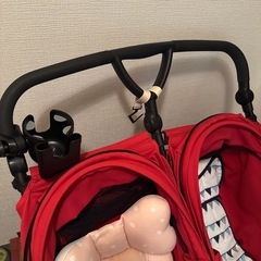双子 年子 ベビーカー britax　ブリタックス 赤黒の画像
