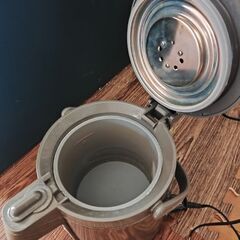電気ポット　SHARP製　1.4Lの画像
