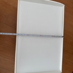 折りたたみ式テーブルの画像