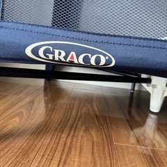 ベビー用品　ベビーグッズ　折りたたみベッド　GRACO  子供用品　収納簡単　の画像