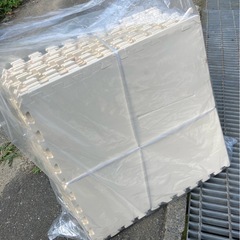 中古クッションマット30枚程ありますの画像