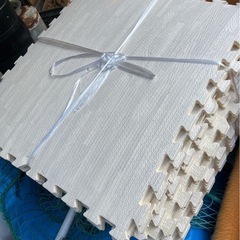 中古クッションマット30枚程ありますの画像