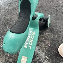 スクートアンドライド　キックボード　三輪車の画像
