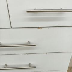 リユースのサカイ東金店　食器棚白　剥がれ多数あり、補修ありTＪ13969の画像