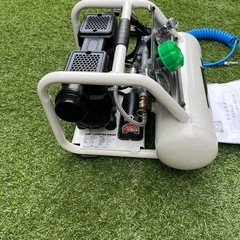 コンパクトオイルレス4LエアコンプレッサーSW-045、235W出力、最大圧力0.85MPa。の画像