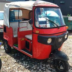 バジャジ　側車付き軽二輪　オートリキシャ　トゥクトゥク🛺の画像