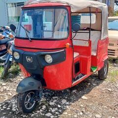バジャジ　側車付き軽二輪　オートリキシャ　トゥクトゥク🛺の画像