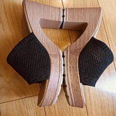 黒ヒールサンダル24cmの画像