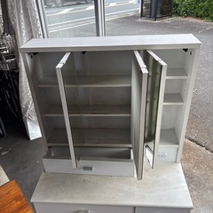 決まりました⭐️ドレッサー　差し上げますの画像