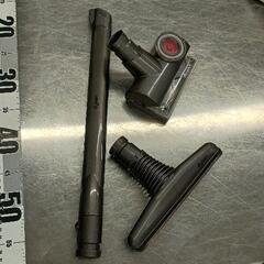0817-039 dyson ダイソン DC63 サイクロン式掃除機 ※お求めの方はスタッフまでお声がけください。の画像