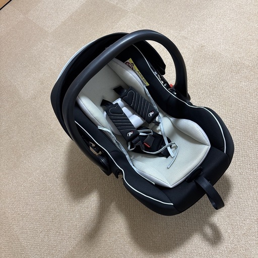 ベビーシート　コンビMCブライト3