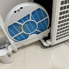 SHARP シャープ　加湿空気清浄機　KC-H50の画像